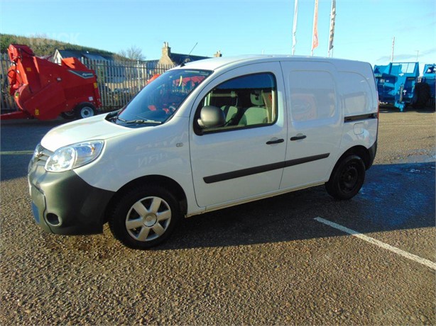 2020 NISSAN NV250 Used Transporter mit Kofferaufbau zum verkauf