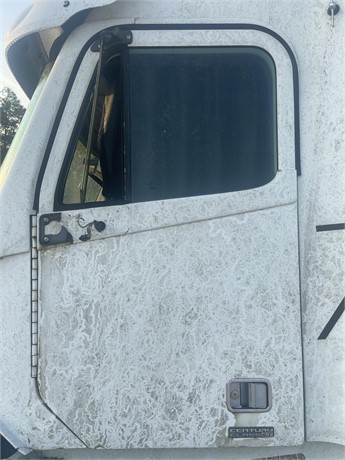 2007 FREIGHTLINER COLUMBIA Used Door Truck / Trailer Components for sale