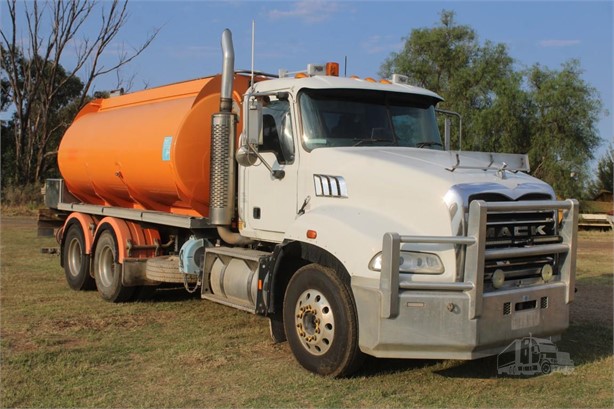 2009 MACK CMMR Used Water Trucks for sale
