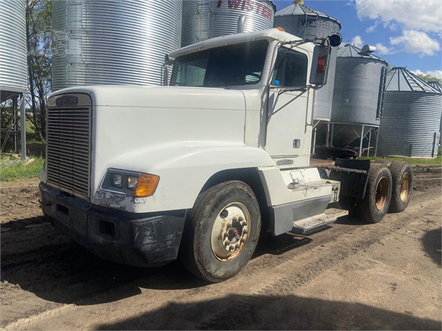 Freightliner Fld120 Trucks For Sale 321 Listings Truckpaper Com Page 1 Of 13