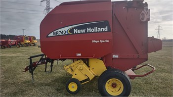 NEW HOLLAND BR740 Hay and Forage Equipment For Sale | TractorHouse.com