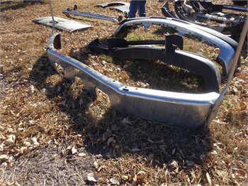 FREIGHTLINER FRONT BUMPER Used Bumper Truck / Trailer Components auction results