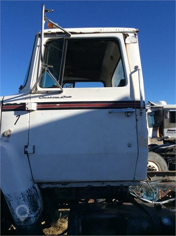 1977 FORD L9000 Used Glass Truck / Trailer Components for sale