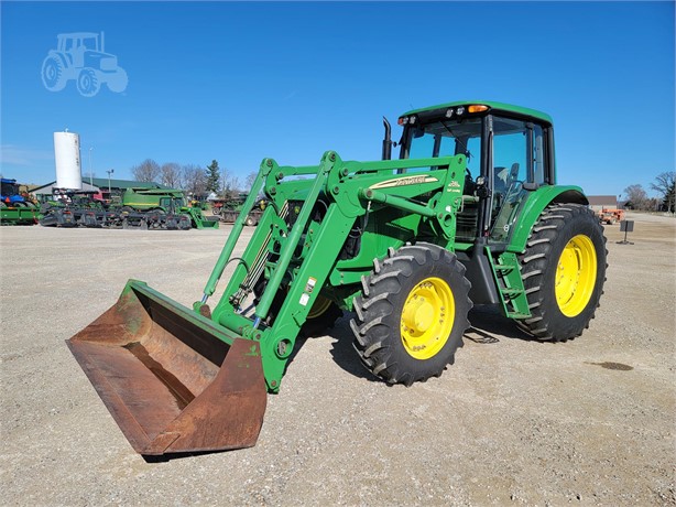 2005 JOHN DEERE 7320 Used 100 HP to 174 HP Tractors for sale