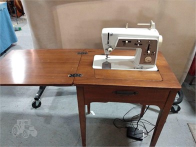 Vintage Singer 646 Sewing Machine Table Other Items For Sale 1