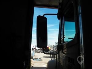2007 FREIGHTLINER COLUMBIA 120 Used Glass Truck / Trailer Components for sale