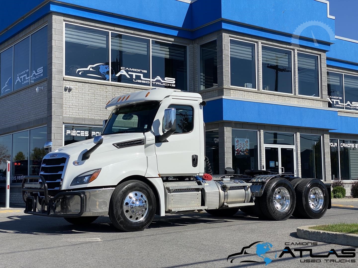 2022 Freightliner Cascadia Day Cab
