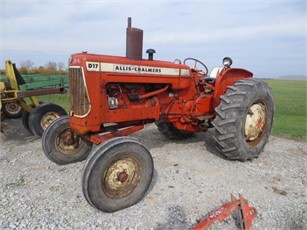 Allis-Chalmers D17 Tractor. Gas. 4-speed with