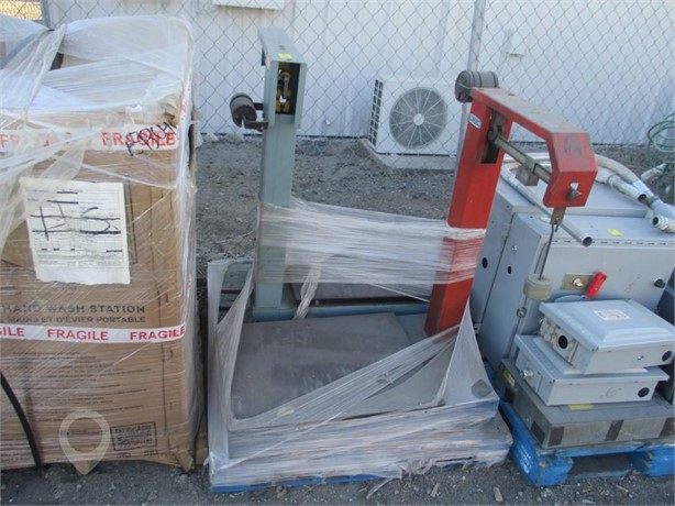 2 SCALES Used Scales / Hoists Shop / Warehouse auction results