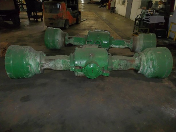 2018 DEERE 948L FRONT AND REAR DIFFERENTIALS Used プラネタリー