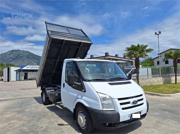 2011 FORD TRANSIT Used Pritschen Transporter mit Auffahrrampe zum verkauf