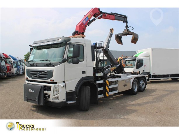 2011 VOLVO FM330 Used Crane Trucks for sale