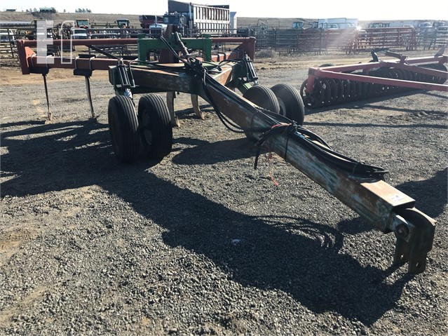 Equipmentfacts Com 7 Shank V Ripper W Pull Hitch Adapter Online Auctions