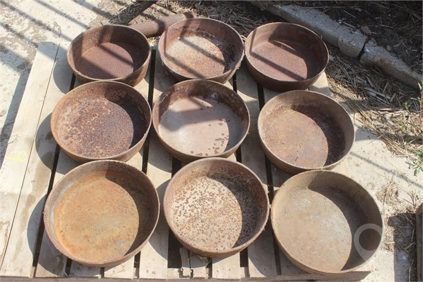 (9) CAST IRON HOG PANS Used Farms Antiques auction results