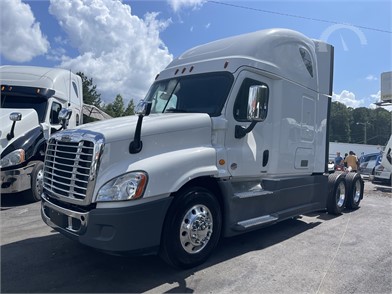 Freightliner Cascadia 125 Conventional Trucks W Sleeper Auction Results 305 Listings Auctiontime Com Page 1 Of 13
