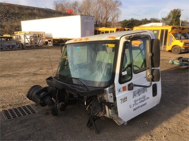 2003 INTERNATIONAL 7400 Used Cab Truck / Trailer Components for sale