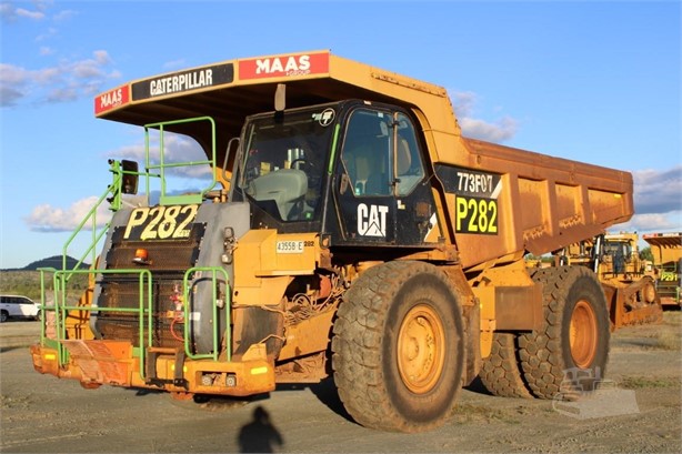 2009 CATERPILLAR 773F Used Dump Trucks for sale