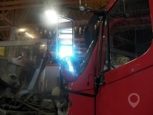 2001 FREIGHTLINER COLUMBIA 120 Used Glass Truck / Trailer Components for sale