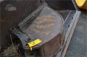 12" TOOTH BUCKET FOR NEW HOLLAND 575E BACKHOE Used Bucket, Other auction results
