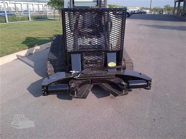 M&M 16" DUAL CYLINDER, FITS ALL SKID STEERS New シア、切り株 for rent