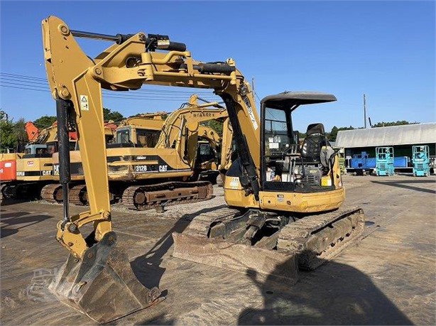 2011 CATERPILLAR 050SR Used ミニ掘削機