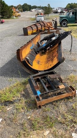 10 FOOT & 11 FOOT SNOW PLOWS WITH PARTS Used Plow Truck / Trailer Components auction results