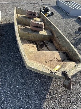 12' FIBER GLASS FLAT BOTTOM BOAT Used Small Boats auction results