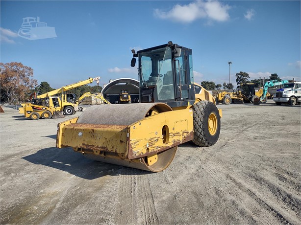 2011 CATERPILLAR CS64 Used Smooth Drum Rollers / Compactors for sale