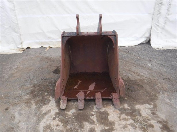 1900 DIGGING BUCKET 120 SERIES WITH CWS STYLE LUGS Used Bucket, Trenching (Penggalian) for rent