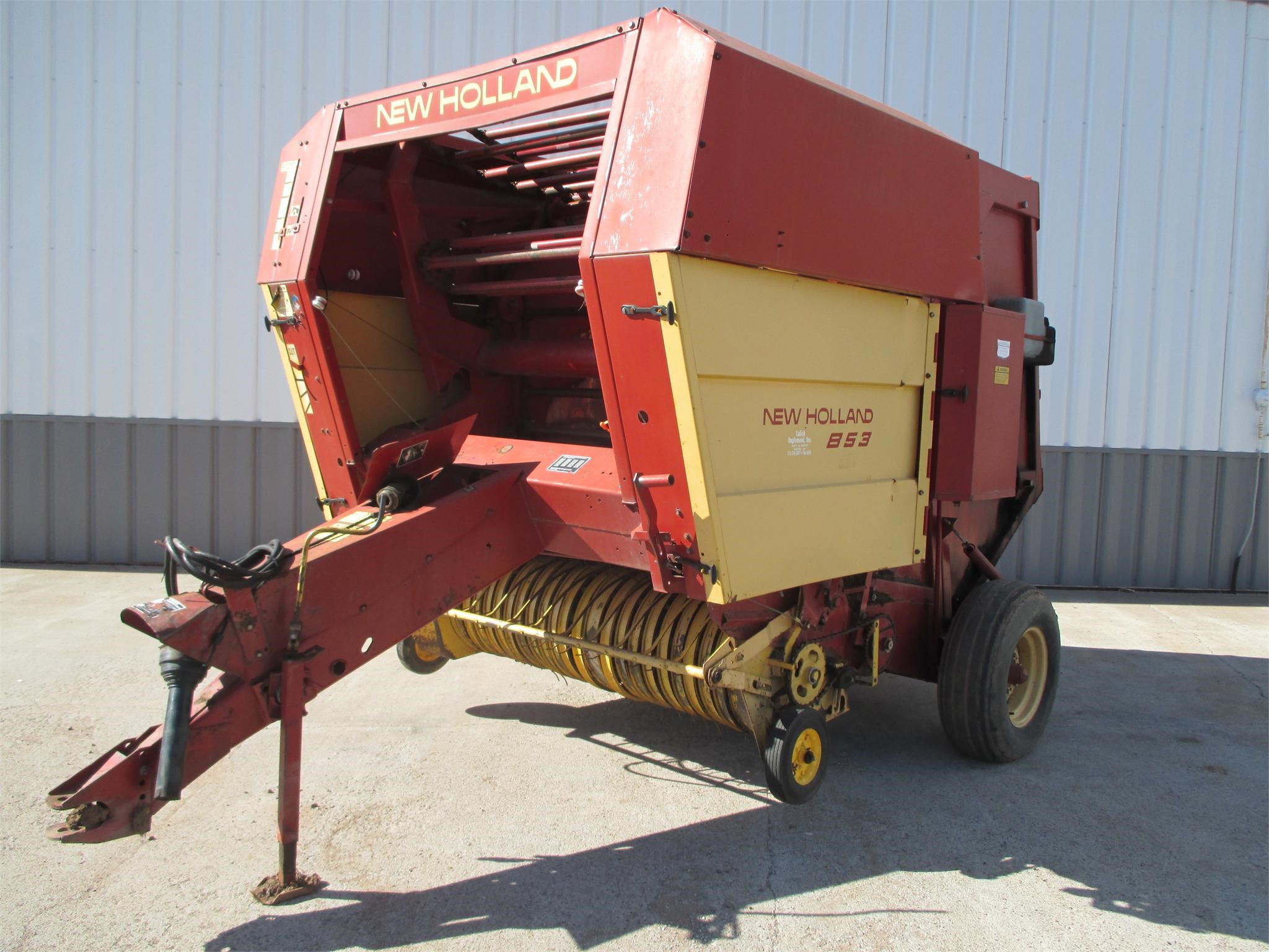 Wisconsin Ag Connection - NEW HOLLAND 853 Round Balers for sale