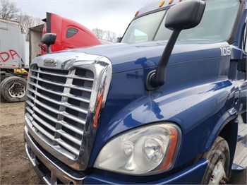 2013 FREIGHTLINER CASCADIA 125 Used Bonnet Truck / Trailer Components for sale