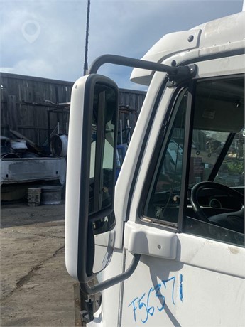 2008 FREIGHTLINER ST120 Used Glass Truck / Trailer Components for sale