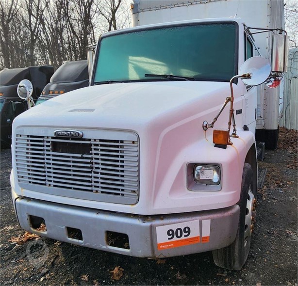 2004 FREIGHTLINER FL70 Used Cab Truck / Trailer Components for sale