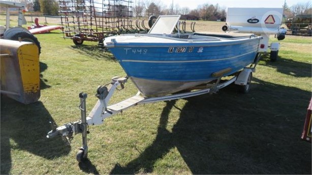 1976 CRESTLINER 1700 VISION Used Fishing Boats auction results