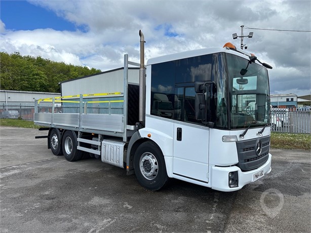 2014 MERCEDES-BENZ ECONIC 2630 Used Dropside Flatbed Trucks for sale