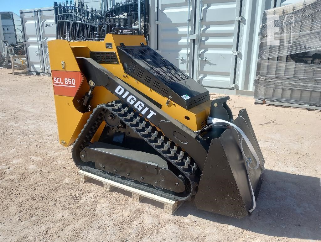 UNUSED 2024 DIGGIT SCL 850 STAND ON SKID STEER Other For Sale In Seminole,  Texas - 3 Listings