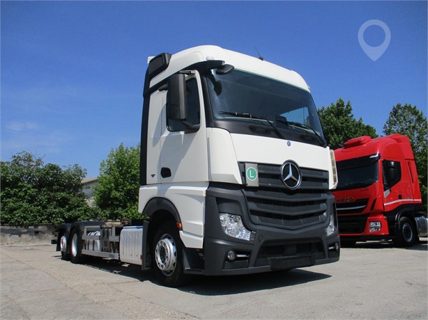2017 MERCEDES-BENZ ACTROS 2542 Used Chassis Cab Trucks for sale
