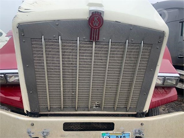 2010 KENWORTH T800 Used Grill Truck / Trailer Components for sale