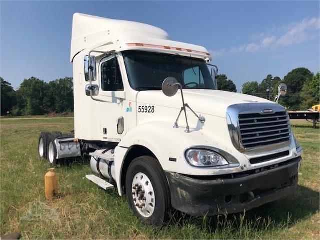 Freightliner Conventional Day Cab Trucks For Sale 7492 Listings Truckpaper Com Page 1 Of 300