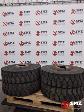 BRIDGESTONE OCC INDUSTRIEBAND BRIDGESTONE 8.25-15 Used Reifen zum verkauf