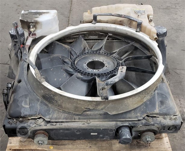 KENWORTH T880 Used Radiator Truck / Trailer Components for sale