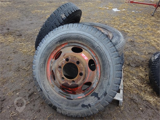 GM 8.25-20 TIRE/RIM Used Wheel Truck / Trailer Components auction results