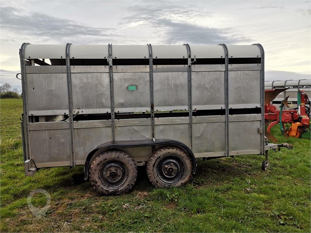 1992 IFOR WILLIAMS TA-5-G Used Livestock Trailers for sale