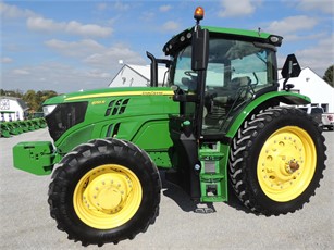 2015 John Deere TRAKTOR 6155R available for 68000 EUR - Agriaffaires - USA