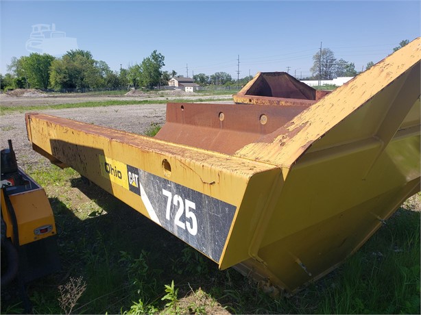 CATERPILLAR 725 BED Used Bed for sale
