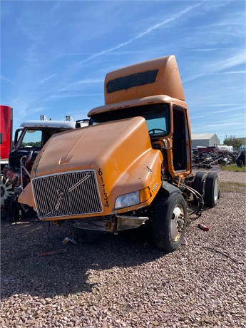 1998 VOLVO Salvaged Other Truck / Trailer Components for sale