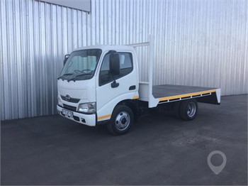 2016 HINO 300 614 Used Standard Flatbed Trucks for sale