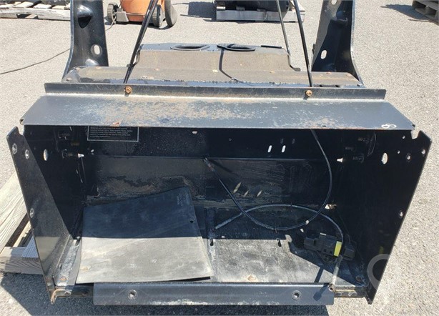 KENWORTH T680 Used Battery Box Truck / Trailer Components for sale