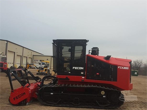 2022 FECON FTX300 Used 追跡式マルチャー for rent