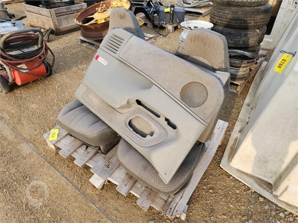 BUCKET SEATS & DOOR PANNEL Used Other Truck / Trailer Components auction results